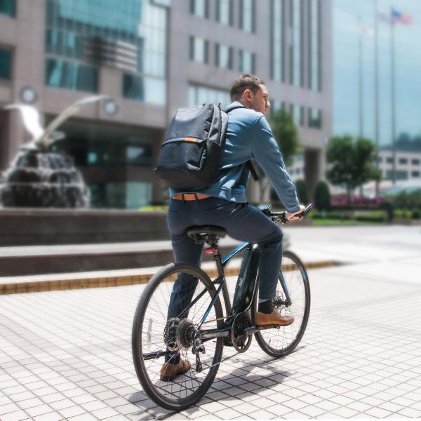 EVERKI Light and Compact Laptop Backpack (Fits up to 15.6-Inch Devices)