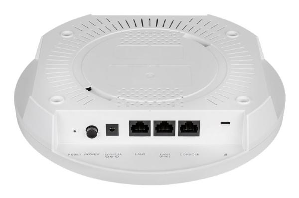 D-Link Unified Wireless AC2200 Wave 2 Tri-Band PoE Access Point