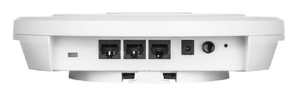 D-Link Unified Wireless AC2200 Wave 2 Tri-Band PoE Access Point