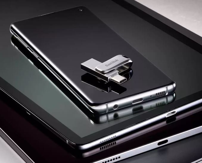 SanDisk SDDDC4 1TB, Metal, USB 3.2 Gen 1 Type C reversible connector, Swivel Design, Sequential R... - Image 4