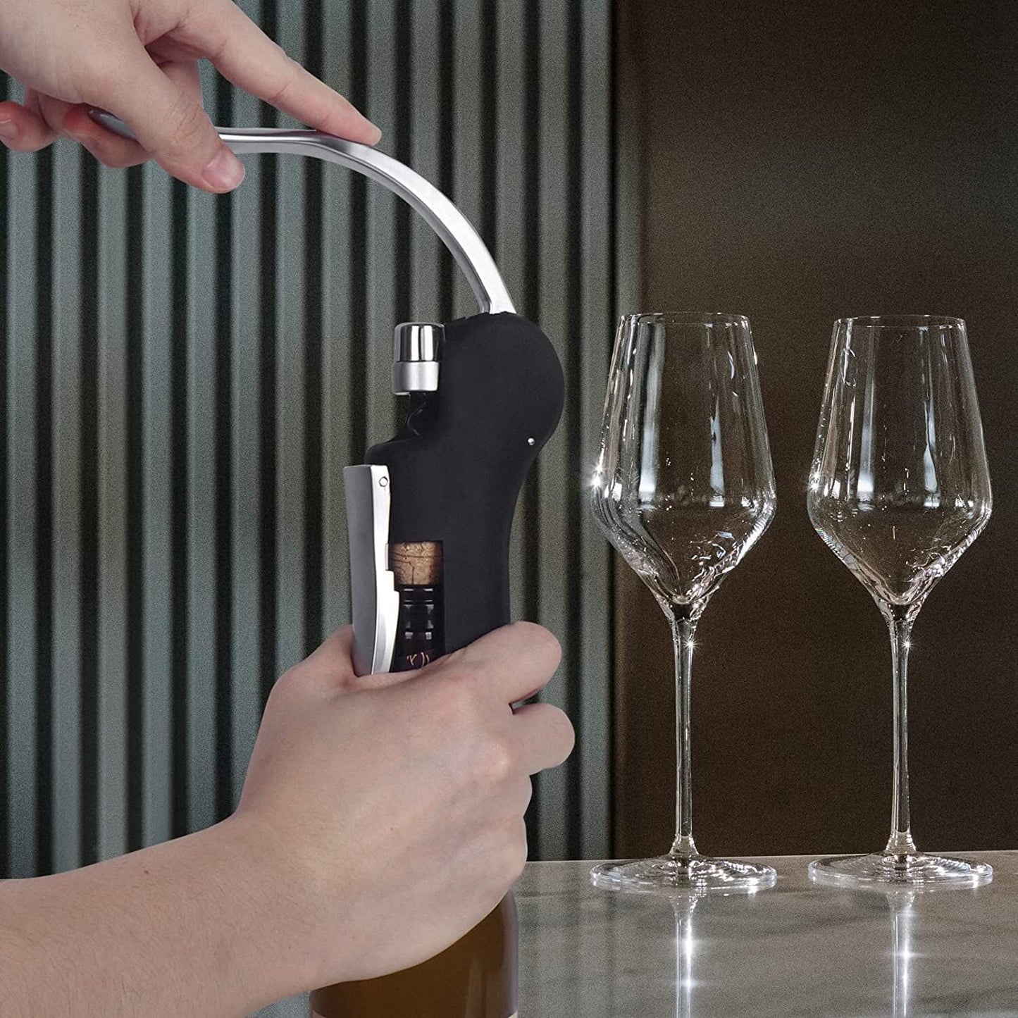 Goose-Style Rapid Wine Opener Set 20 x 13 cm – Heavy-Duty Lever Corkscrew with Foil Cutter, Pourer, Stopper, and Extra Spiral Worm – Premium Stainless Steel Wine Kit in Gift Box (Black) - Image 8