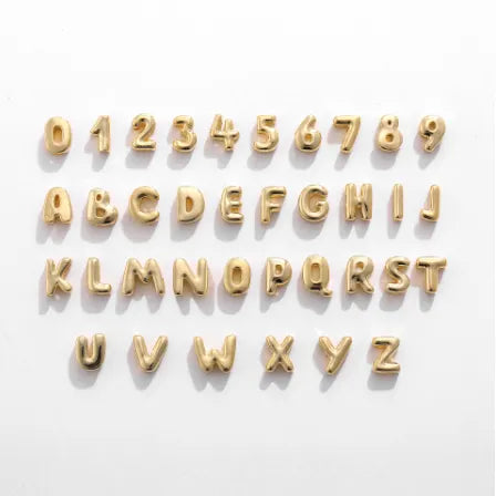 Custom letter necklace with a complete set of letter beads from A to Z, 10mm heart pendant, three colors available, chain accessory included - Gold - Image 6