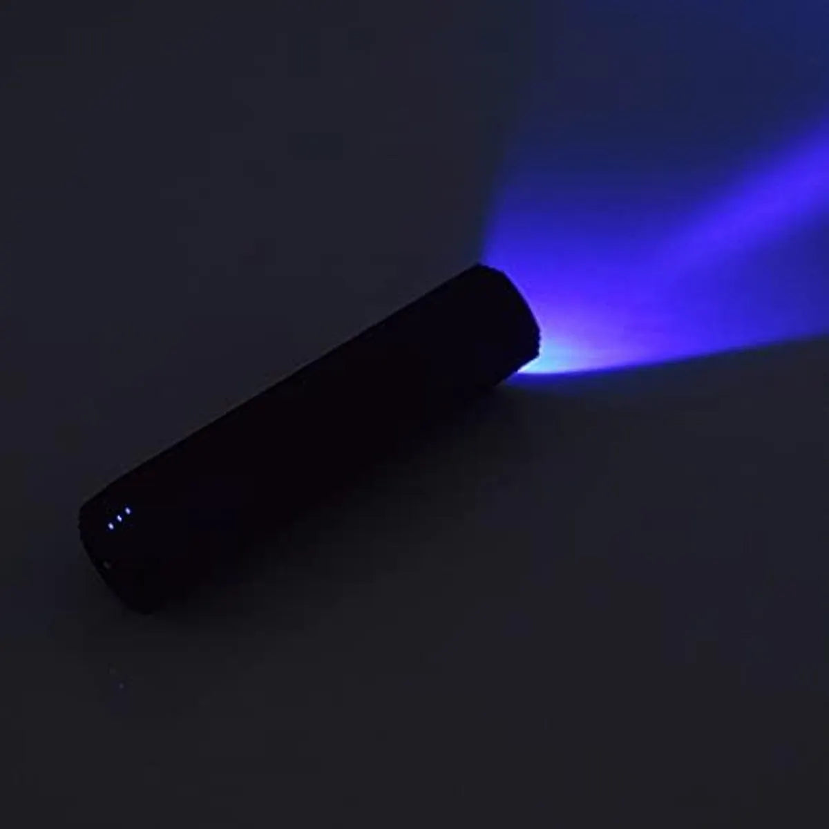 UV Flashlight - Professional UV Lamp - Black Light - 365 nm - Black Filter - Rechargeable - For curing resins, gemstones, minerals, and nail art - Image 5