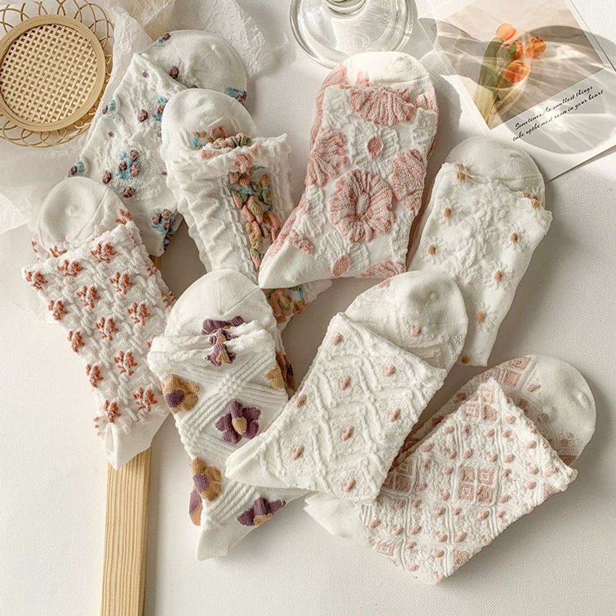 8 pairs of socks - retro women's socks - versatile mid-calf - 3D relief art fresh - women's stockings - Image 4