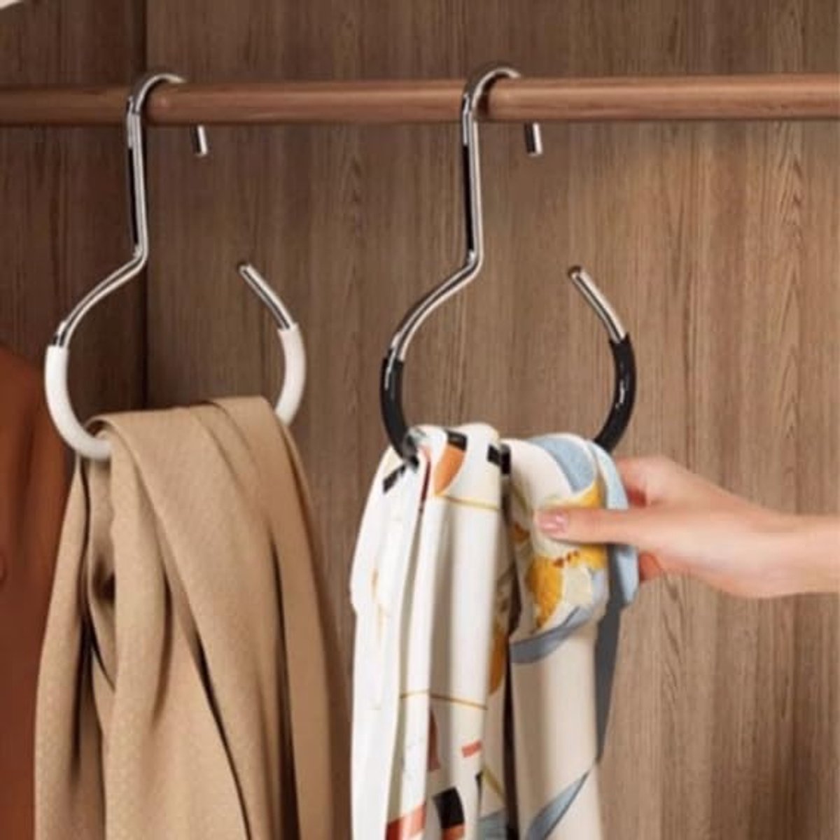 10-pack - Non-slip - Space-saving - Storage rack - Wardrobe belt/scarf hooks - Suitable for displaying hats, vests, ties, shawls (black) - Image 8