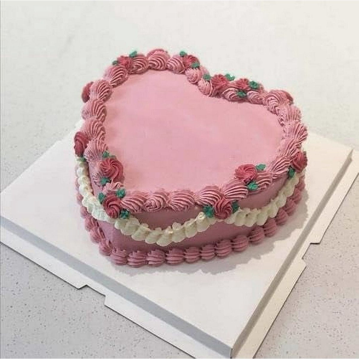 Heart-shaped baking tins - Aluminum baking tins - Valentine's Day, weddings, birthdays, etc. (Set of 3 heart-shaped baking tins, 20 x 5 cm) - Image 5
