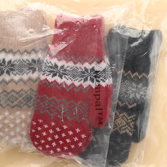 Pack of 3 pairs - Warm winter gloves for women - Extra thick - Knitted imitation - Suitable for cold winter weather (style A) - Image 6