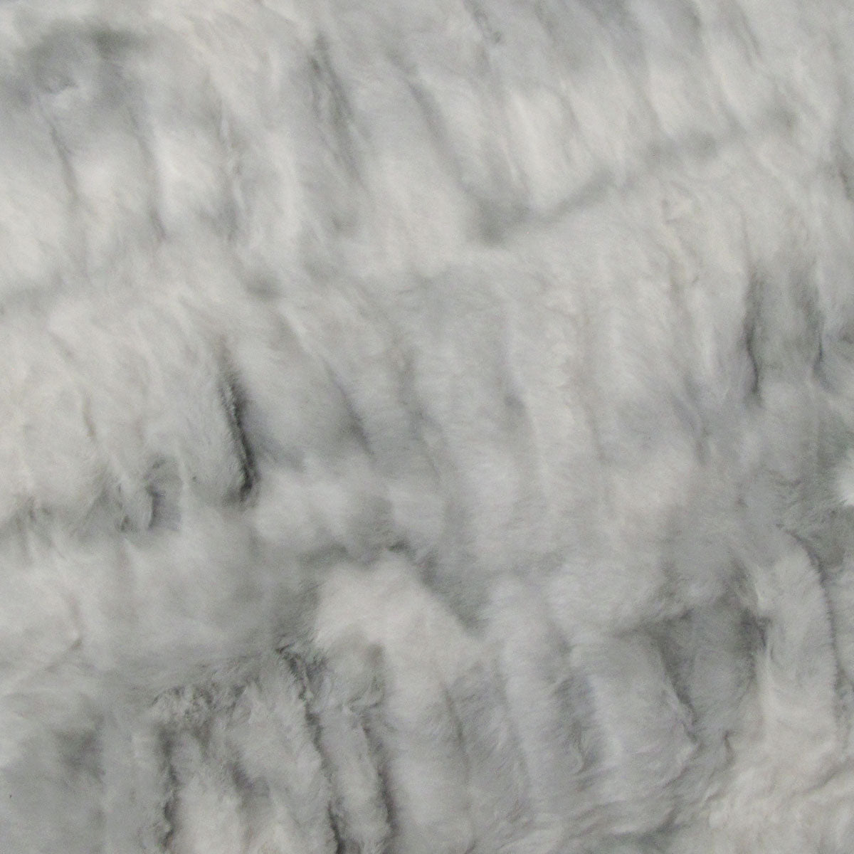 Meadow Soft Faux Fur Throw Rug 127 x 152 cm Arctic Fox - Image 3
