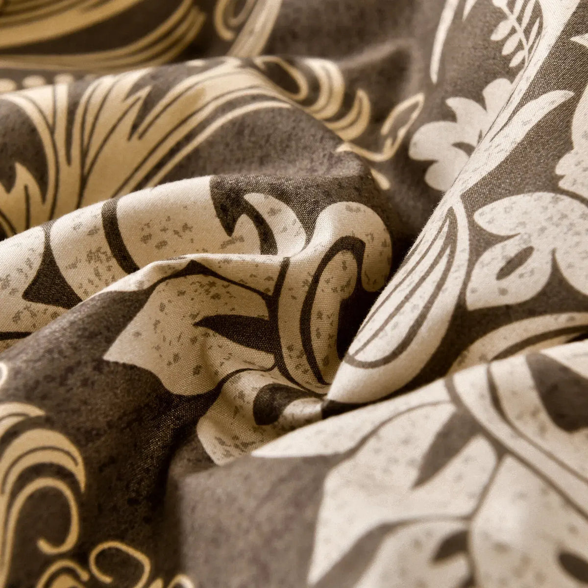 Damascus Aurelia Bloomscape Quilt / Doona / Duvet Cover set - Image 6