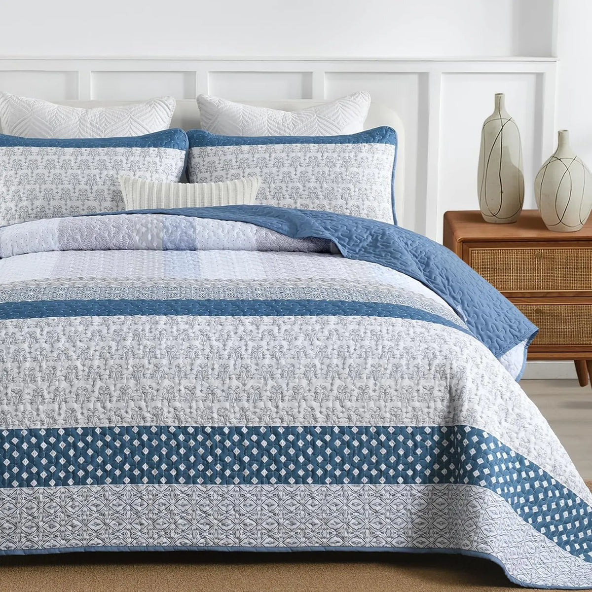 Dazzling Quilted bedspread and pillowcovers set: Add Sparkle to Your Space - Queen size - Image 8