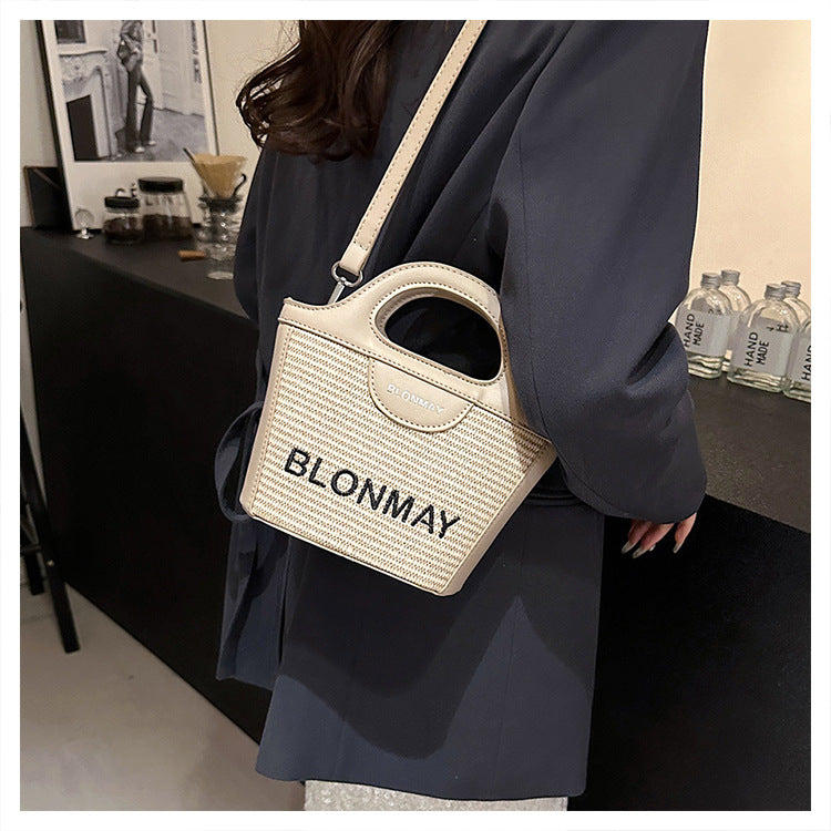 Small and lightweight khaki BLONMAY bucket bag, perfect for everyday use - Image 3
