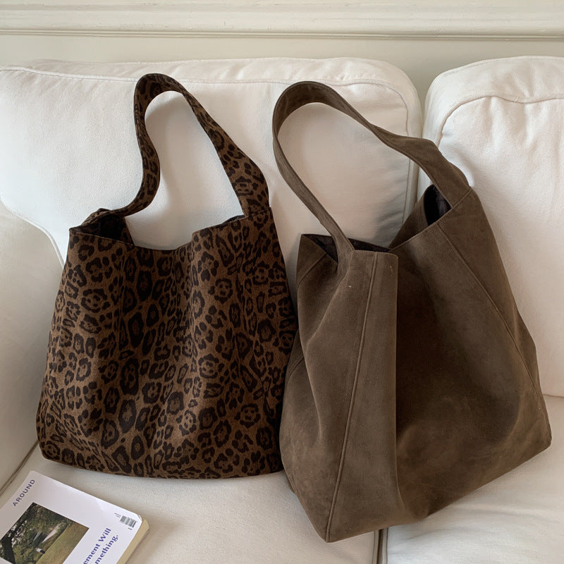 Coffee color New Design Women's Shoulder Bag - Felt Fabric Tote Bag, Trendy Minimalist Style - Image 3