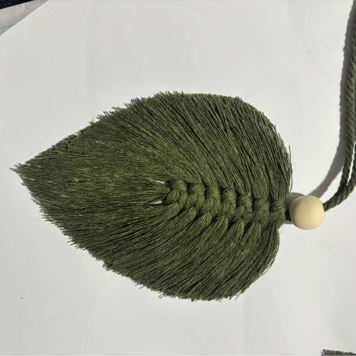 4 PCS Macrame Leaf Wall Hanging Set Handmade Cotton Boho Feather Ornaments Green & Beige for Nursery Home Decor - Image 5