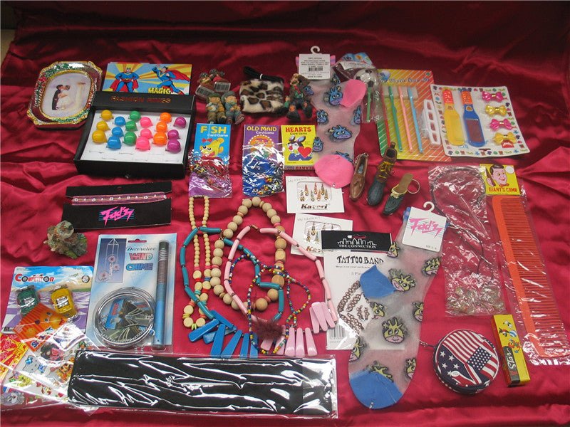 Clearance -2 bags of Lucky-dips pre-packed assorted items - Image 5