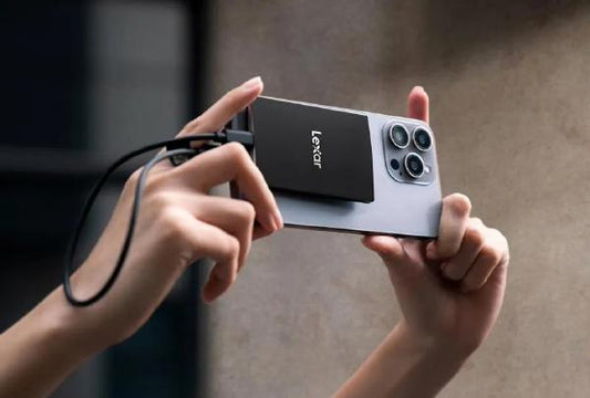 Lexar SL500 Portable SSD 1TB, with magnetic assembly for attaching to smartphones or camera with...