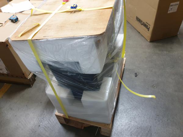 ** REQUIRES 20x PSB12-9 ** PowerShield PSCE6000 Centurion Tower, 6000VA / 5400W Online Double Con... - Image 3