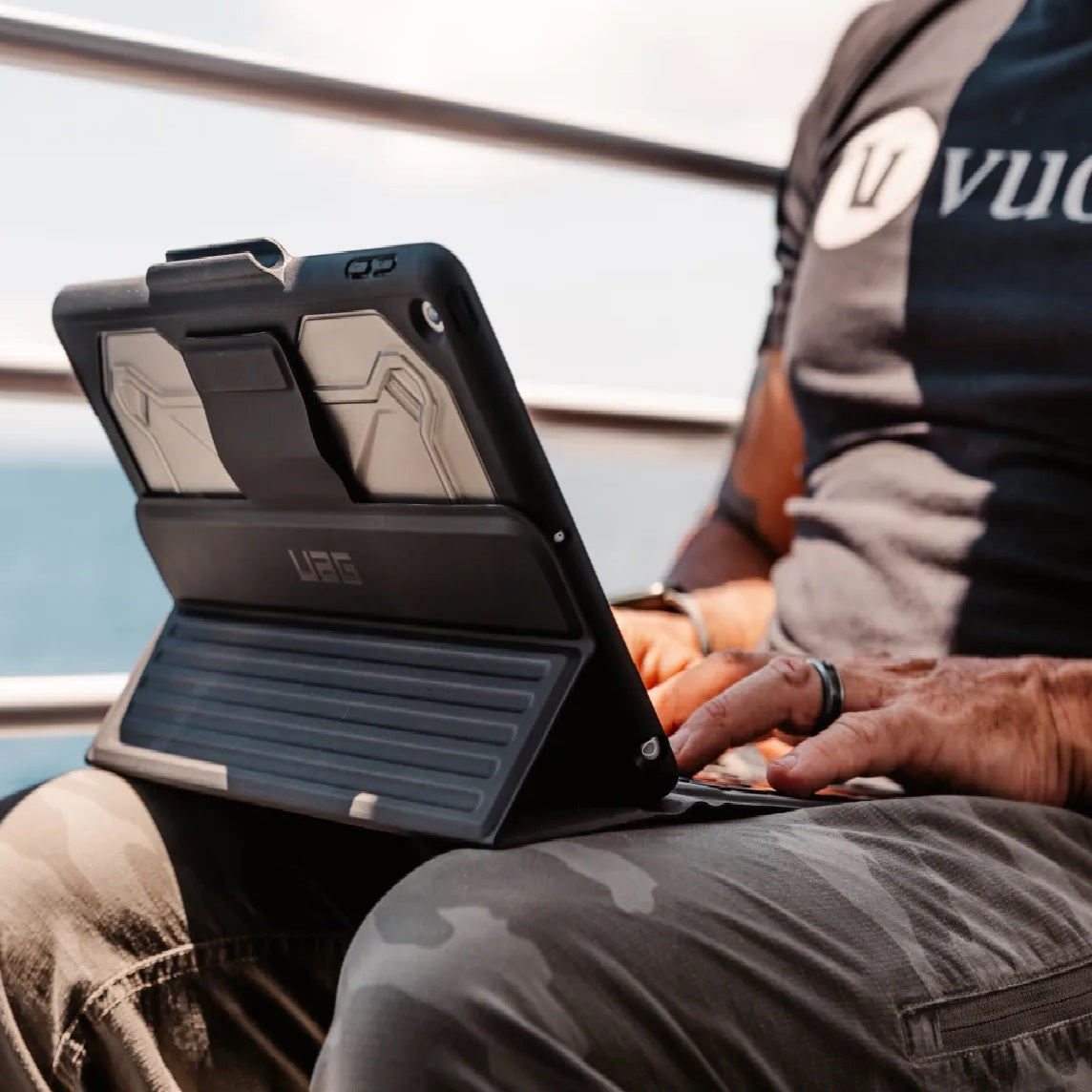 UAG Apple iPad (10.2') (9th/8th/7th Gen) Bluetooth Keyboard with Trackpad Rugged Case (English) (US) - Black/Ash (124000114031), 1 Year Warranty