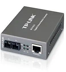 TP-Link MC210CS 1000Mbps RJ45 to 1000Mbps single-mode SC fiber Converter, Full-duplex, up to 15Km...