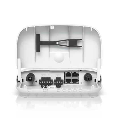 Ubiquiti sunMAX SolarPoint, SM-SP-40, Remotely Managed MPPT 24V 7A Solar Site Charging Appliance,... - Image 4