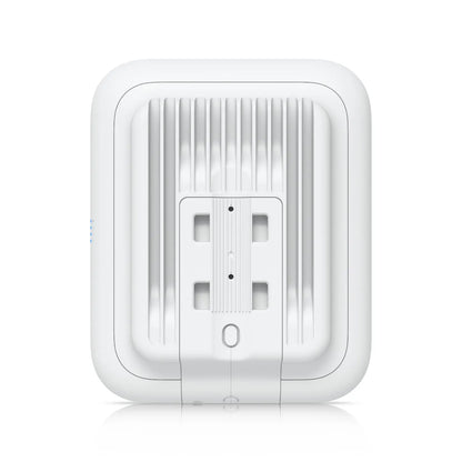 Ubiquiti U7 Outdoor, 4 Spatial Streams, 465 m²  Coverage, 200+ Devices, PoE+ Power, 2.5 GbE Uplin... - Image 2