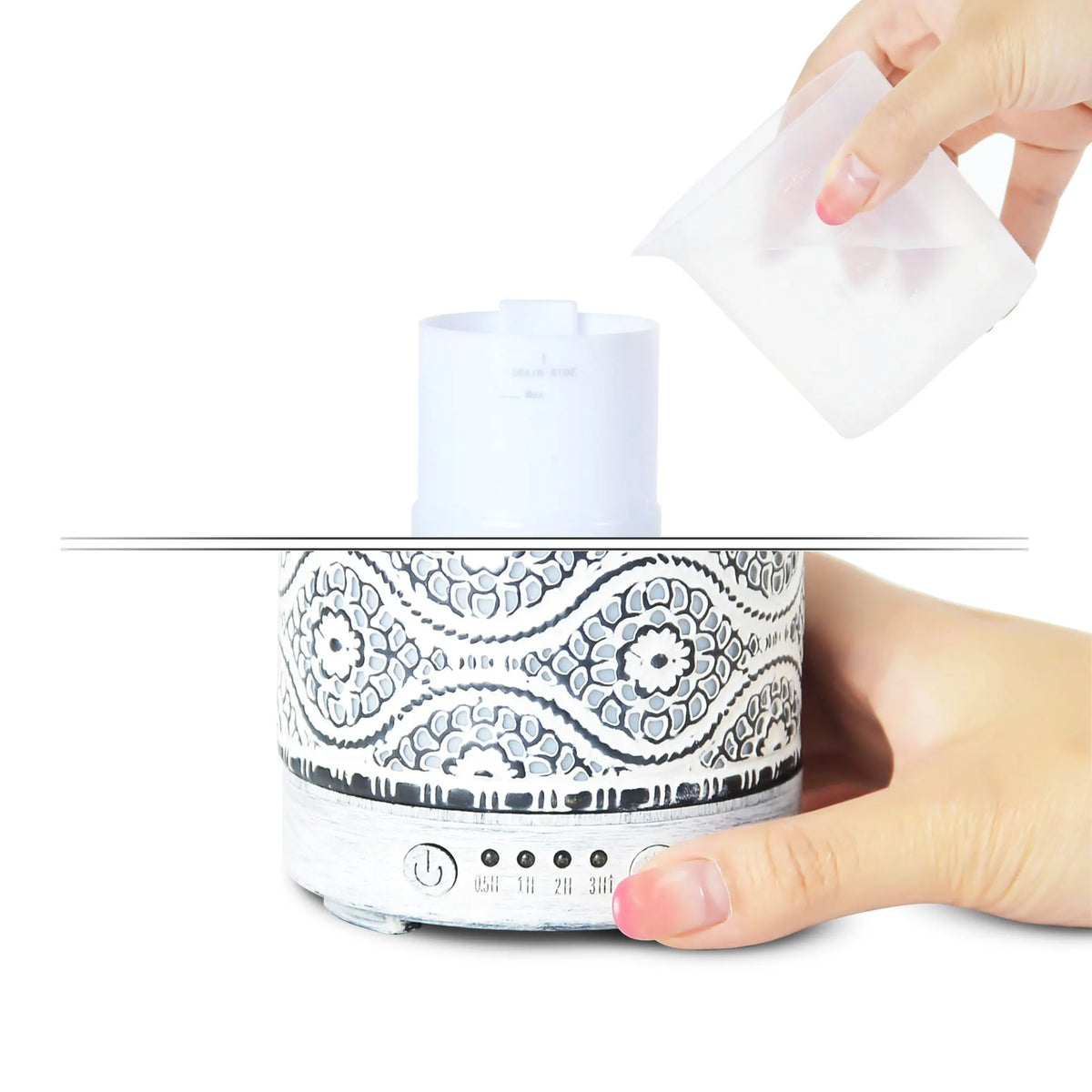 (LS) mbeat® activiva Metal Essential Oil and Aroma Diffuser-Vintage White -100ml Built-in 7 LED c... - Image 2