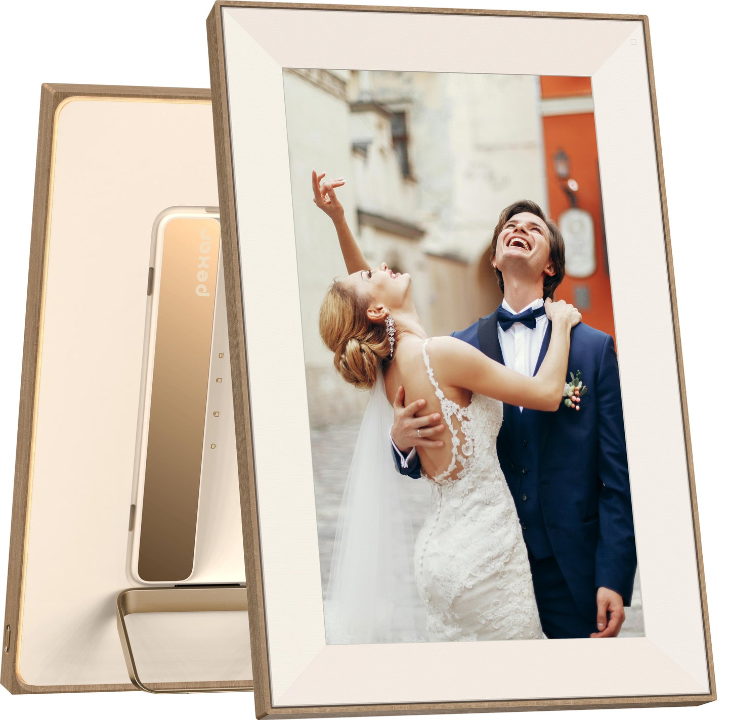 Lexar Digital Picture Pexar 15.6" - New Products