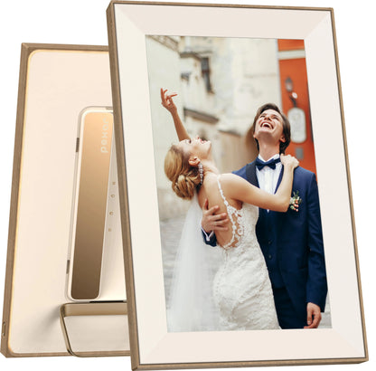 Lexar Digital Picture Pexar 15.6" - New Products