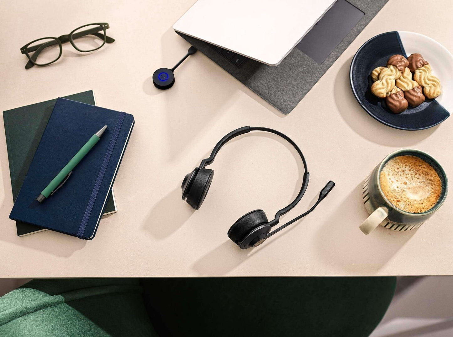 Jabra Engage 55 SE, Stereo, Link400a, UC DECT Headset, 150m Wireless Range, Noise Cancelling, Fle... - Image 4