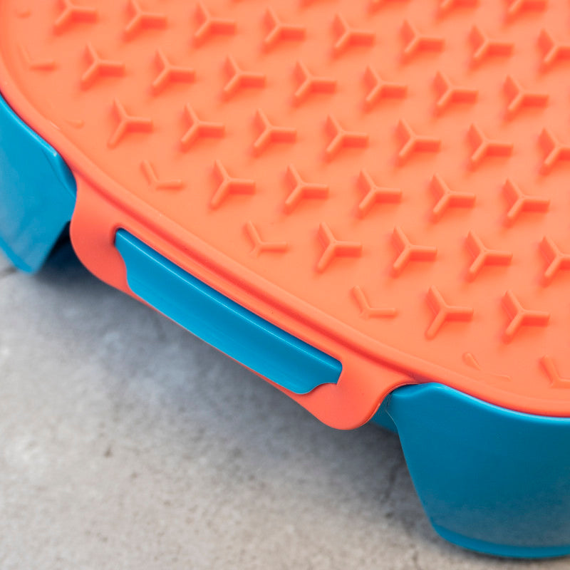 Marley Slowappy Reversible Lick Mat - Warm Ocean Red - Image 4