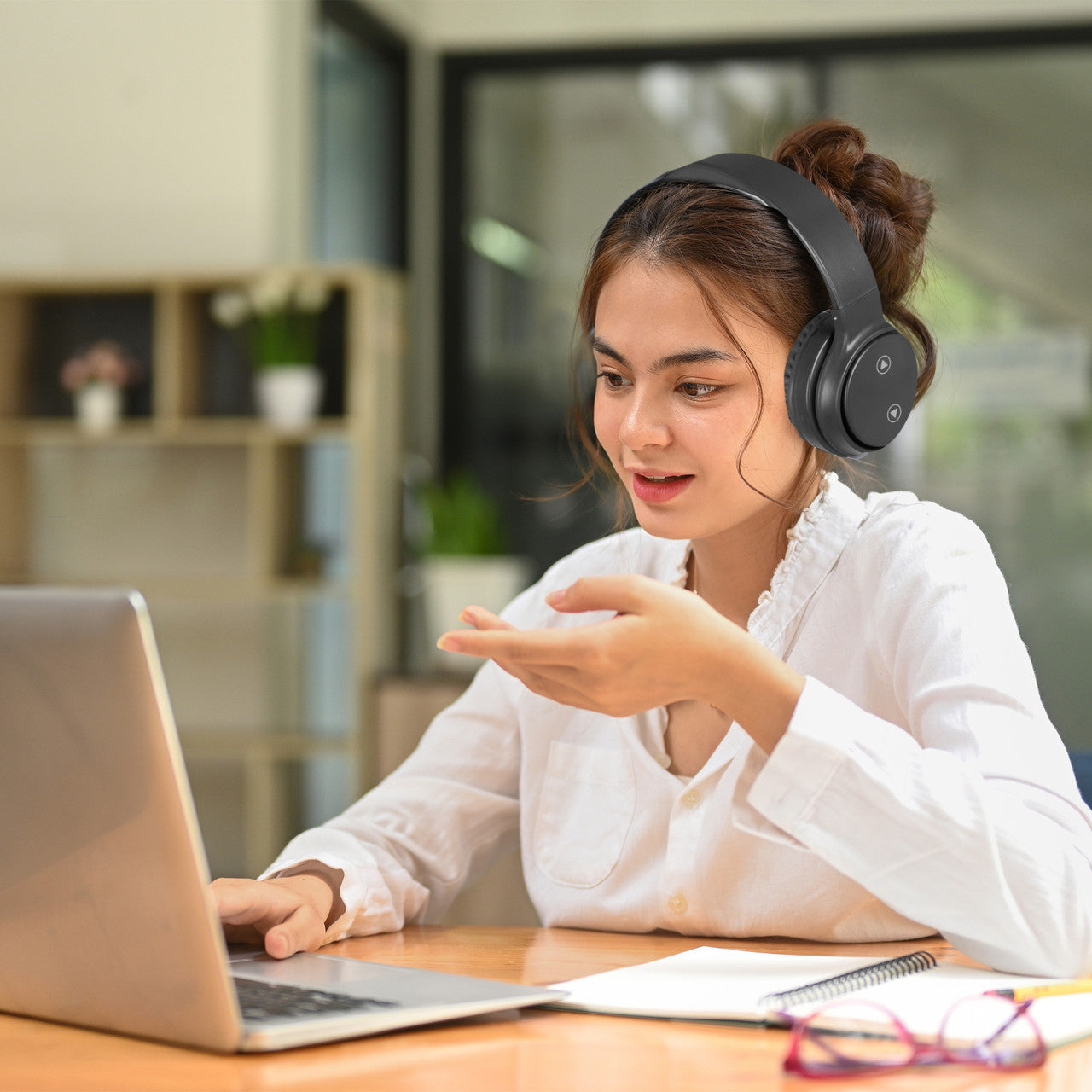 Laser Foldable Bluetooth Headphones with Mic Black - Image 3