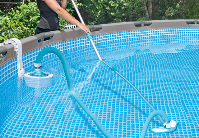 Intex 7.6m x 3.8cm Vacuum Pool Hose Lightweight/Flexible/Removable Fitting 29083 - Image 2