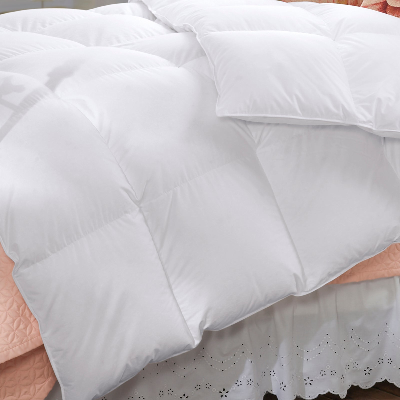 400 GSM All Seasons Natural Bamboo Queen Quilt by Renee Taylor - Image 3