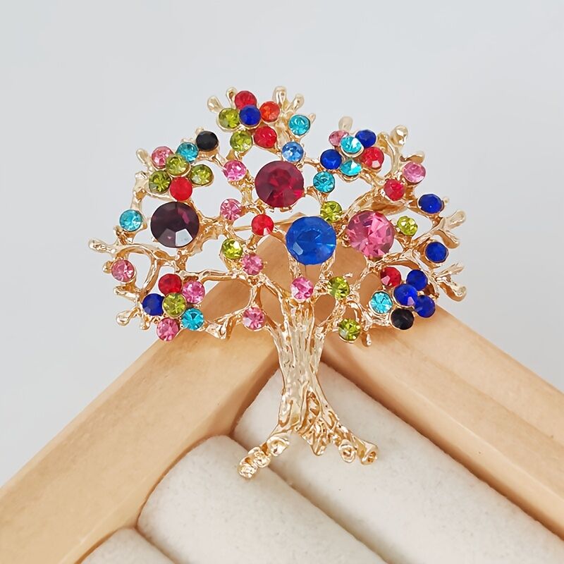 "Everlasting Growth" Tree Crystal Brooch: Carving Eternal Life with Sparkling Branches, Infusing Daily Wear with the Poetic Guarding Power of Nature - Image 4