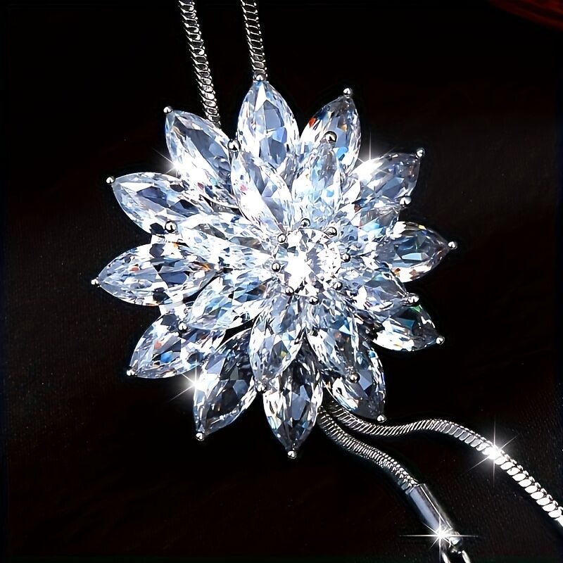 Fashionable and Creative High-End Artificial Crystal Diamond-Inlaid Snowflake New Style Sweater Chain Clothing Pendant（WHITE） - Image 5