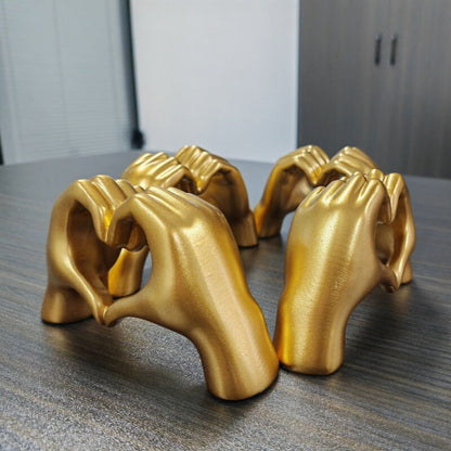 WHITE Elegant Heart-shaped Sculpture: Pure lines capture love, accompanying you in writing tender everyday moments. - Image 5