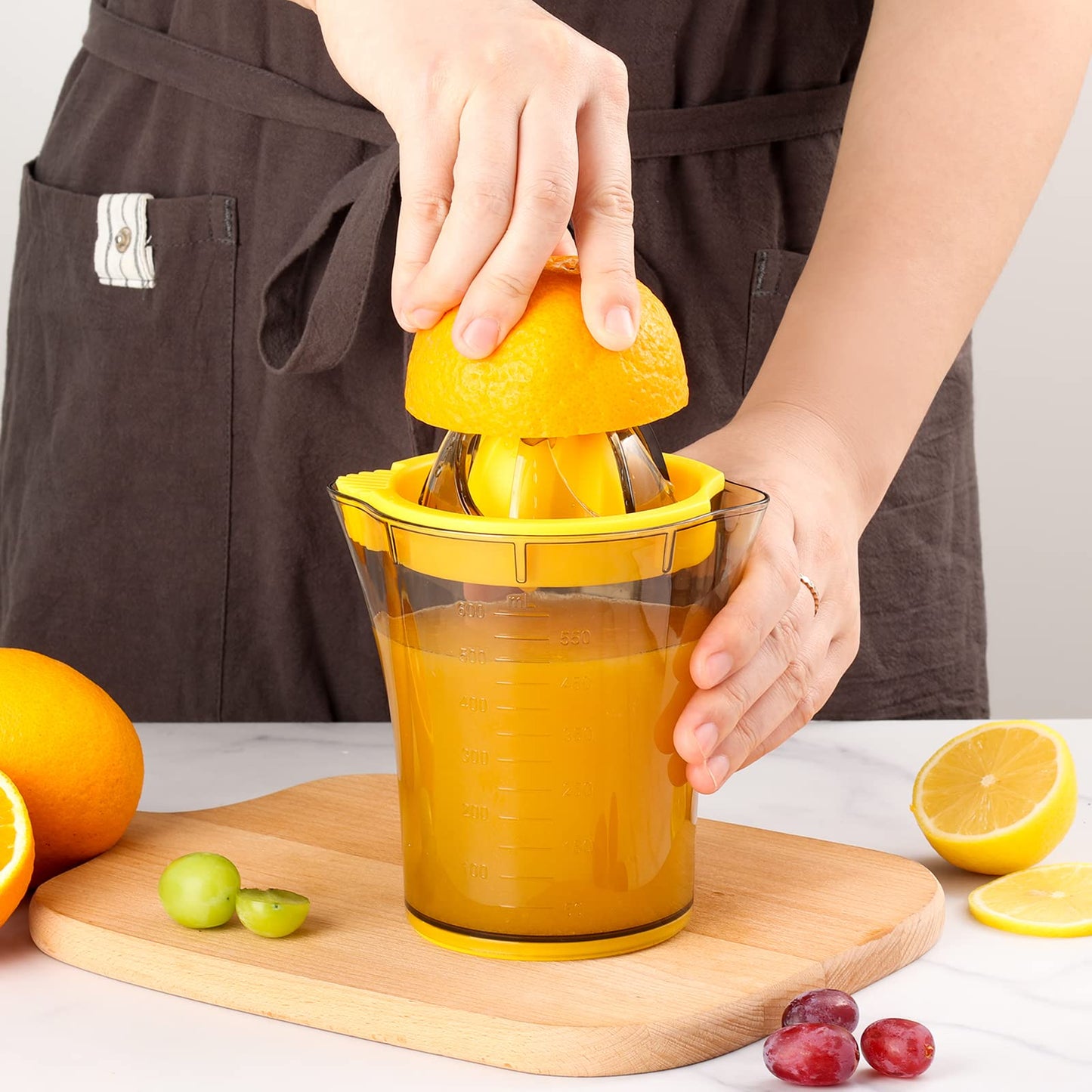 Handheld Citrus Juicer with Dual Reamer & 20oz Measuring Cup – Manual Lemon, Lime, Orange, Grapefruit Squeezer with Anti-Slip Base and Filtered Spout (Yellow) - Image 6