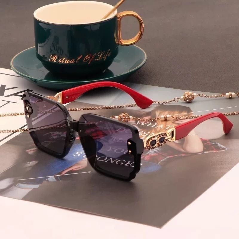 UV400 protective sunglasses can protect against ultraviolet rays and easily control various wearing styles. Cross-border explosions are discounted in a limited time! - Image 3