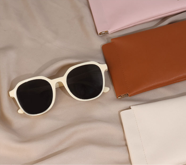 Christmas gift Premium Leather Eyeglass Case with Spring Closure - Multiple Color Options - Refined Craftsmanship（Mocha） - Image 3