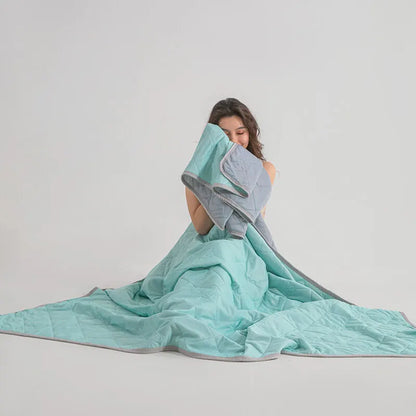 Christmas gifts for loved ones Aussie Summer Cooling Quilt – 4 Sizes, Breathable, Lightweight & Skin-Friendly for Refreshing Sleep All Season(light green,200cm*230cm)