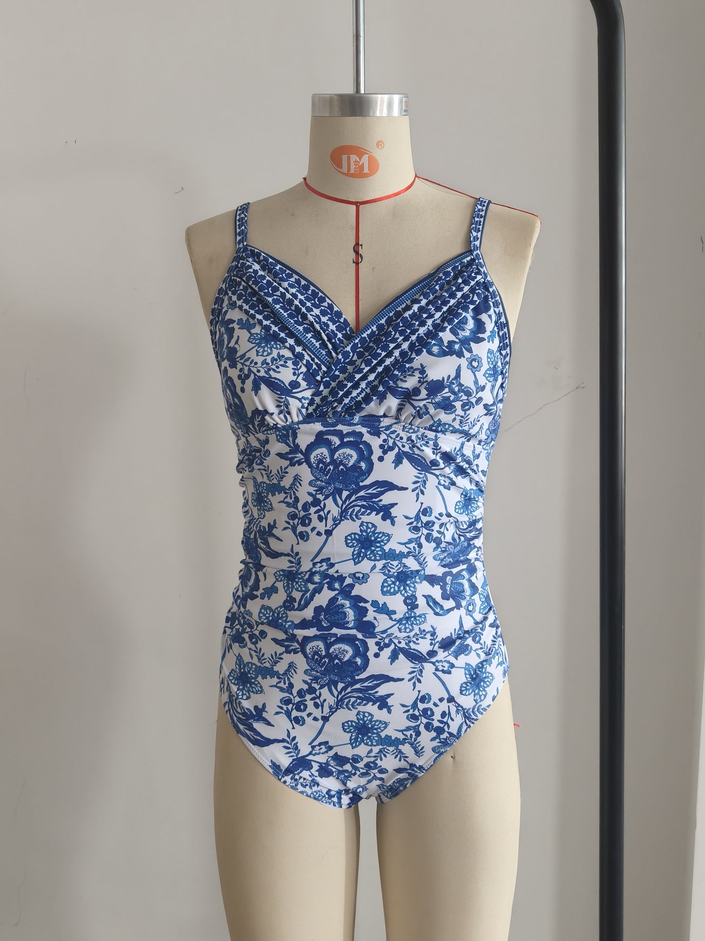 Elegant Chinese-Inspired Printed Bathing Suit With Eye-catching Blue And White Motif Size M - Image 4