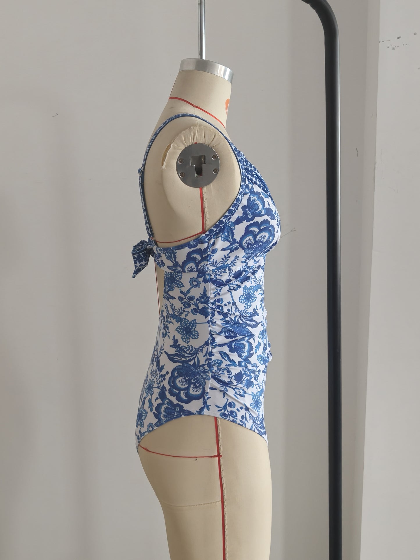 Elegant Chinese-Inspired Printed Bathing Suit With Eye-catching Blue And White Motif Size M - Image 5