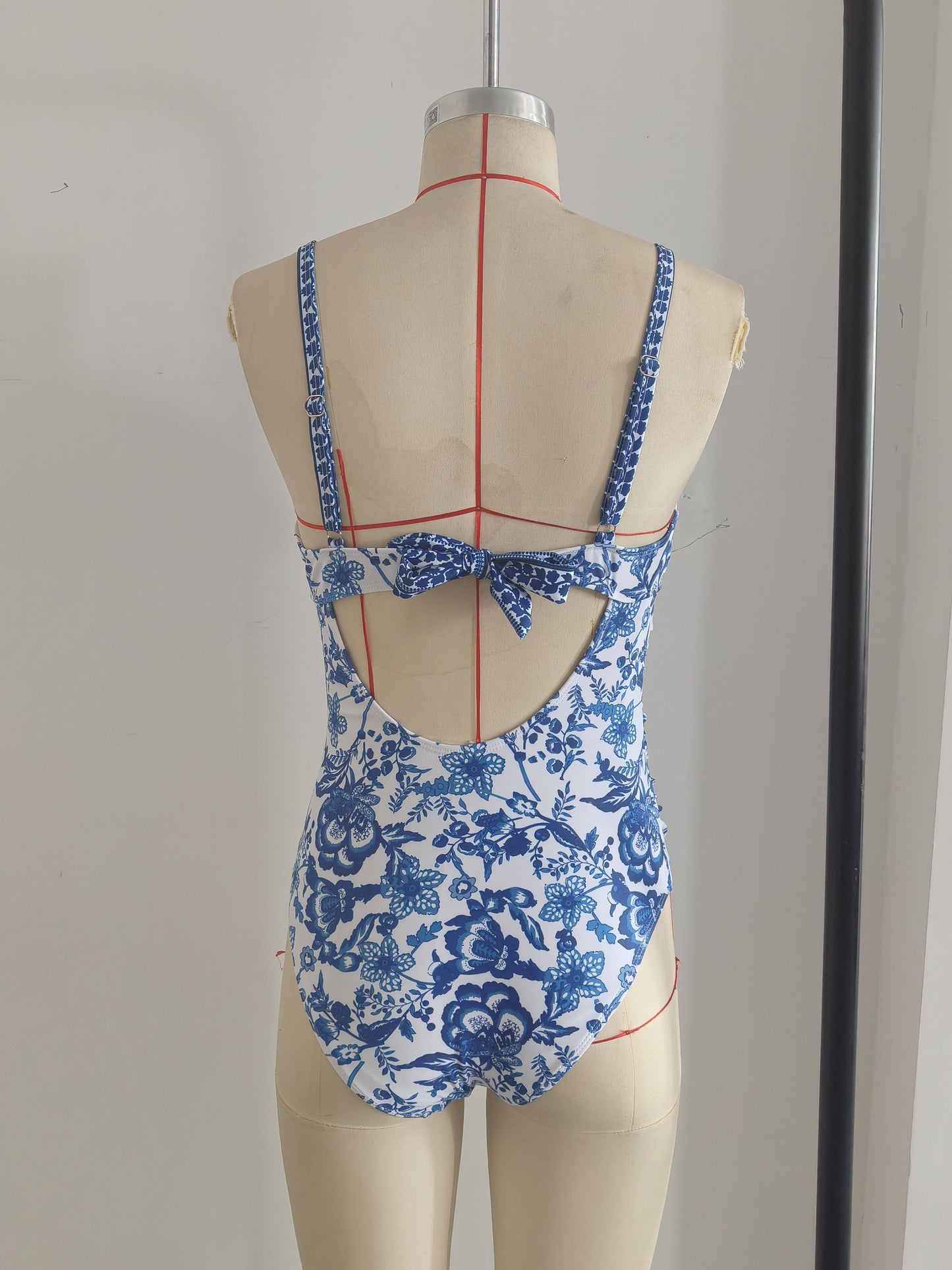 Elegant Chinese-Inspired Printed Bathing Suit With Eye-catching Blue And White Motif Size M - Image 6