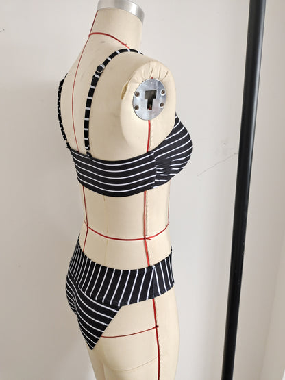 Women Striped Striped Print Bikini Deep-V Neck Women's Swimwear Beachwear Size L - Image 5