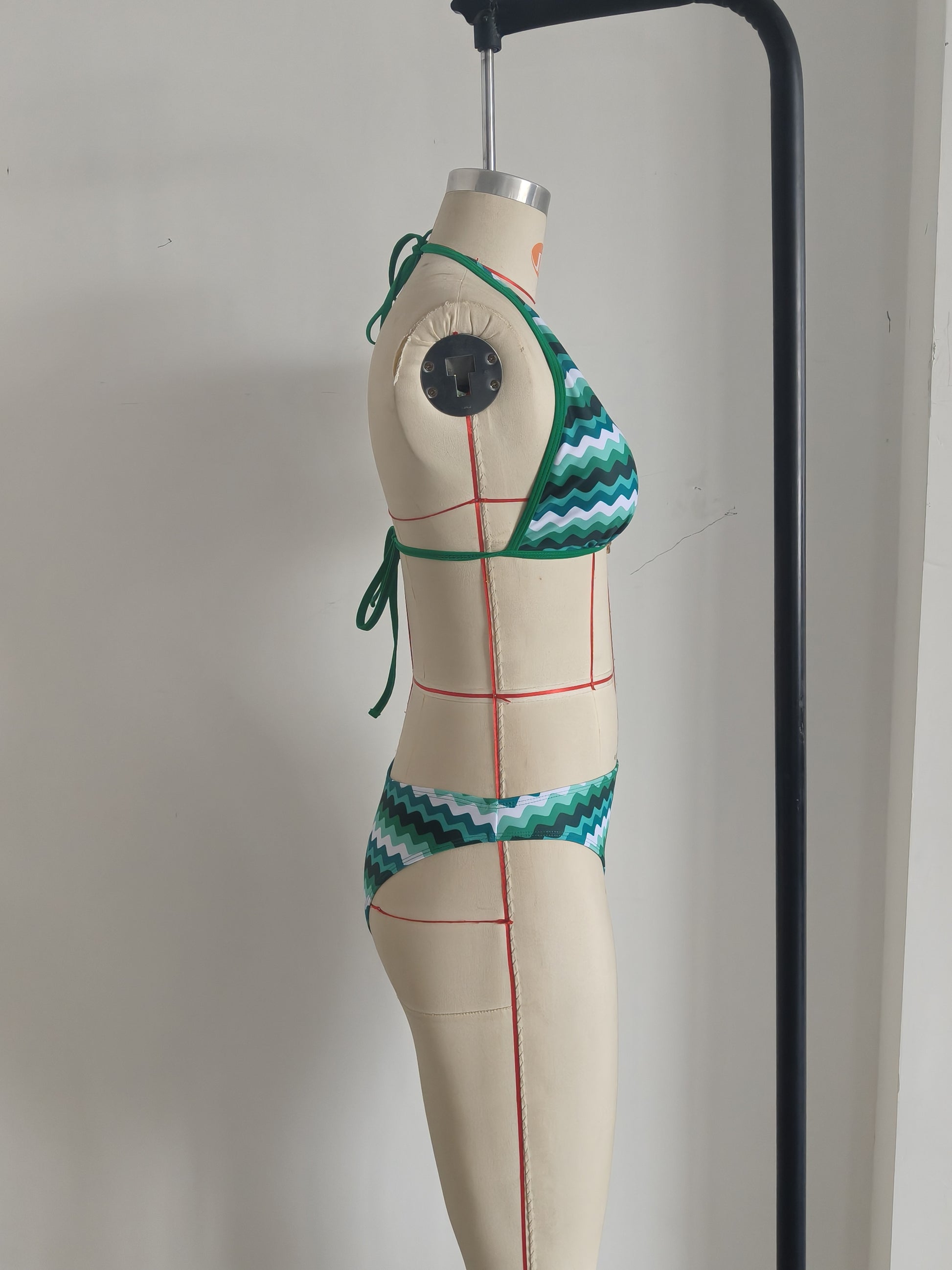 Lake Blue Halter Neck Swimwear with Wave Pattern for Women Size XL - Image 5