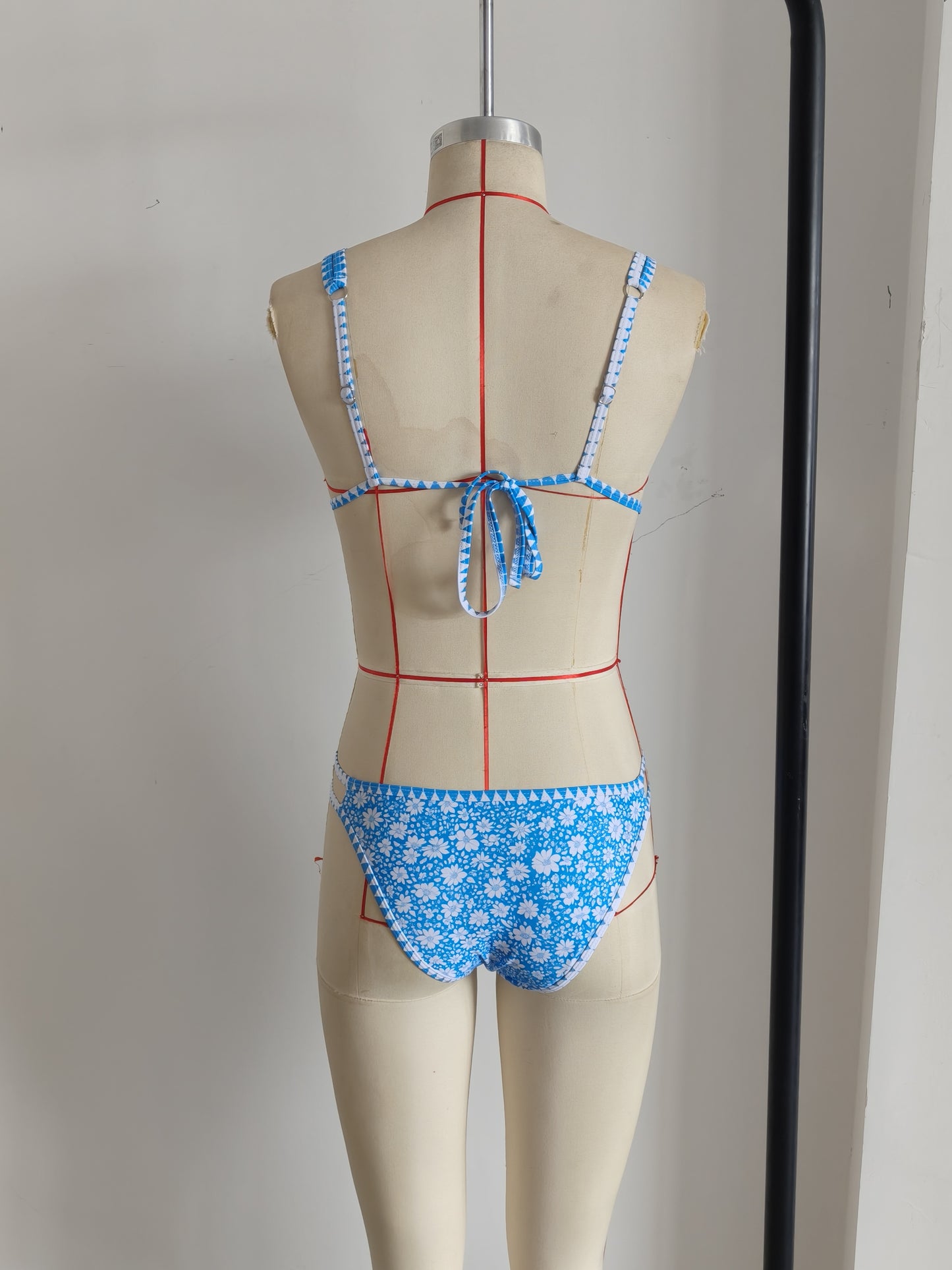 Adjustable Strap Blue Floral Print Swimwear Set Size XL - Image 6