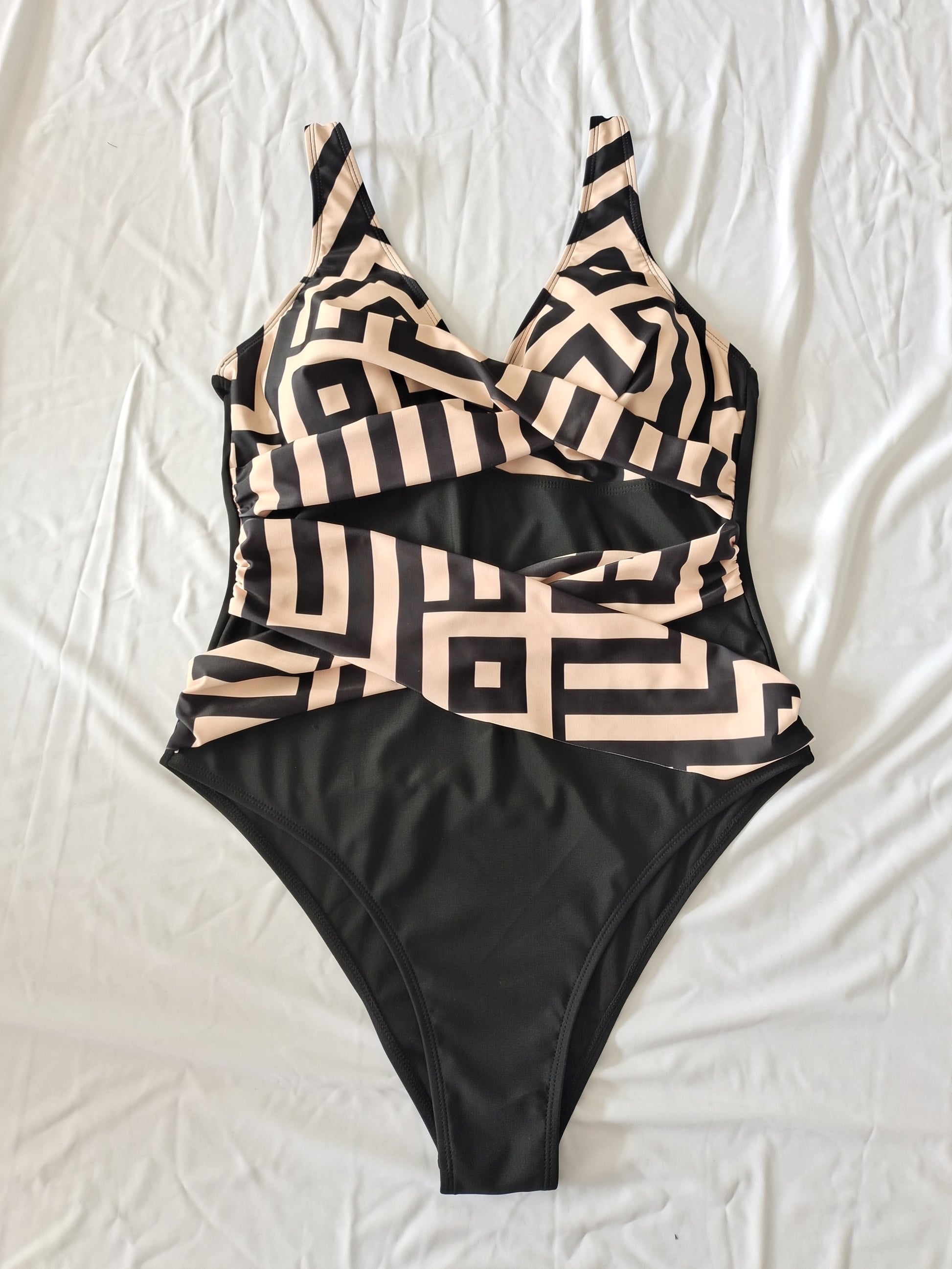 Plus Size One-Piece Deep V-Neck Swimsuit with Waist Tie Design Size 2XL - Image 3