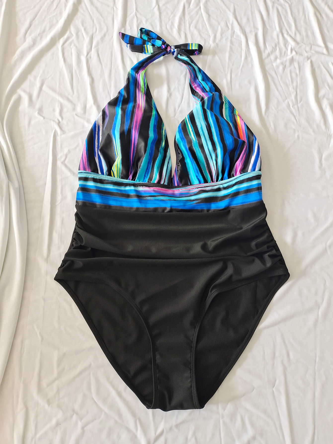 Fashionable One-piece Plus Size Swim Costume with Eye-catching Stripes Size 3XL - Image 3