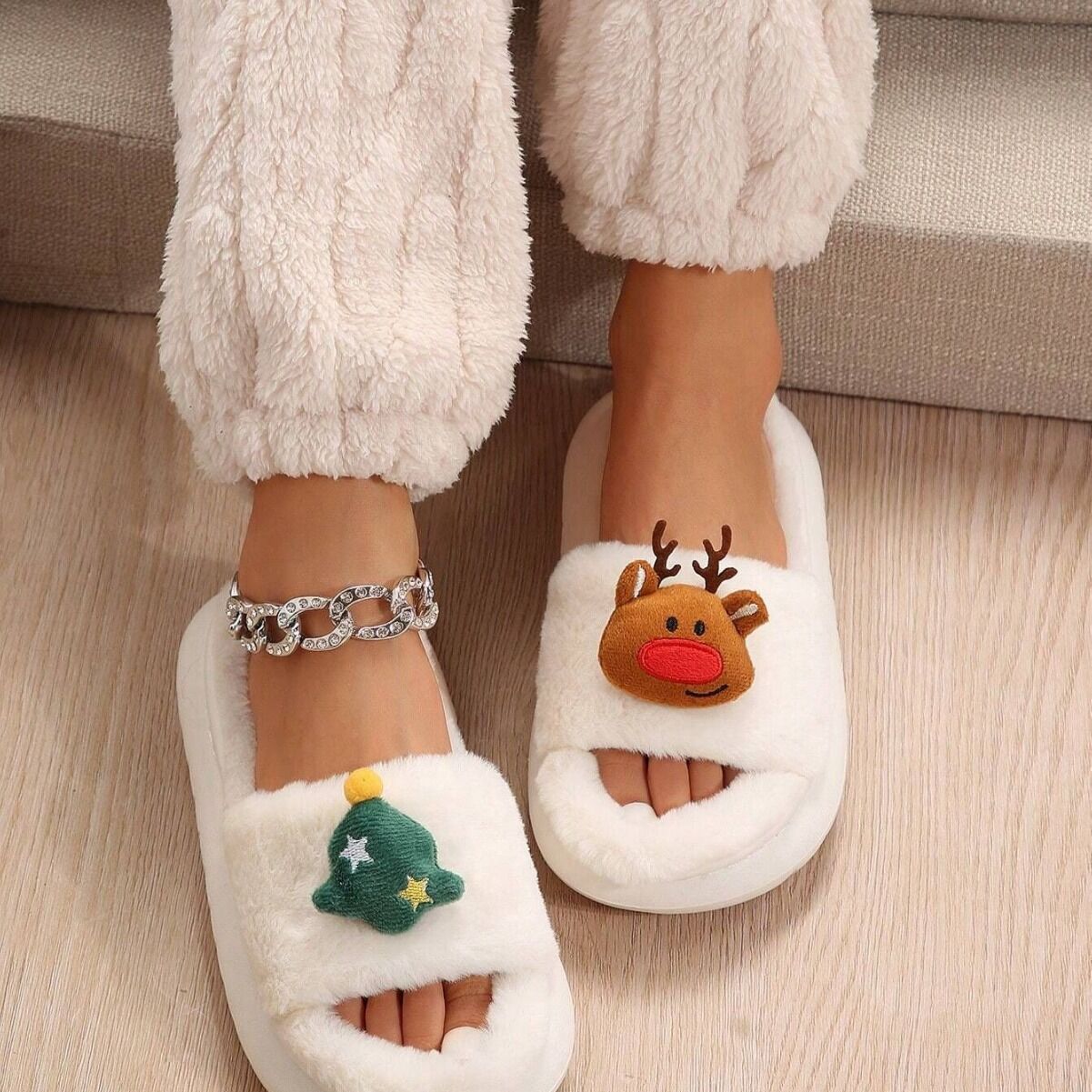 Christmas Cartoon Plush Slippers, Unisex Lightweight Thick-Soled Anti-Slip Fuzzy Slippers for Couples & Family(milky white-39-40) - Image 3