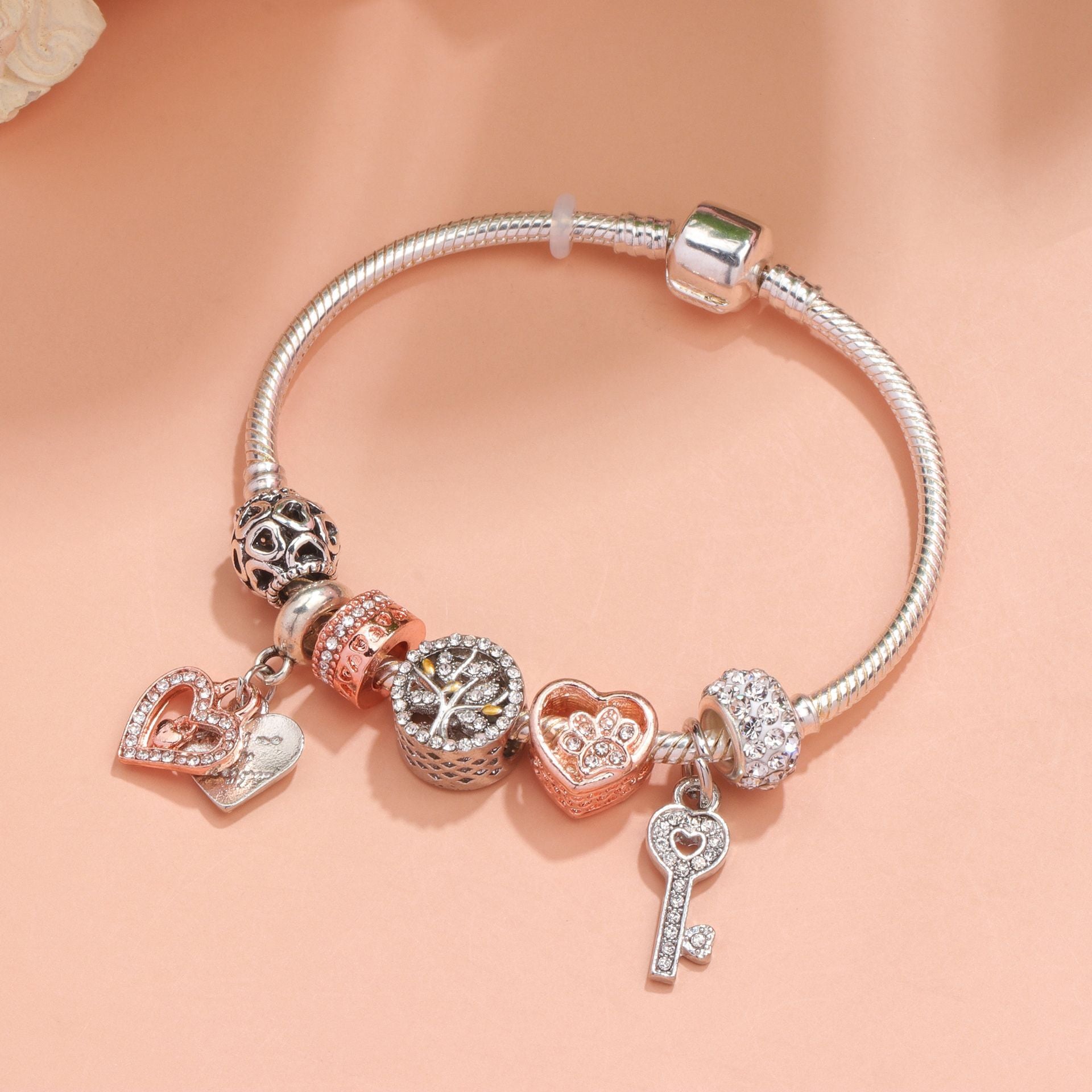 Crystal-studded Hollow Heart Key Tree of Life Bracelet(silver,19cm) - Image 4