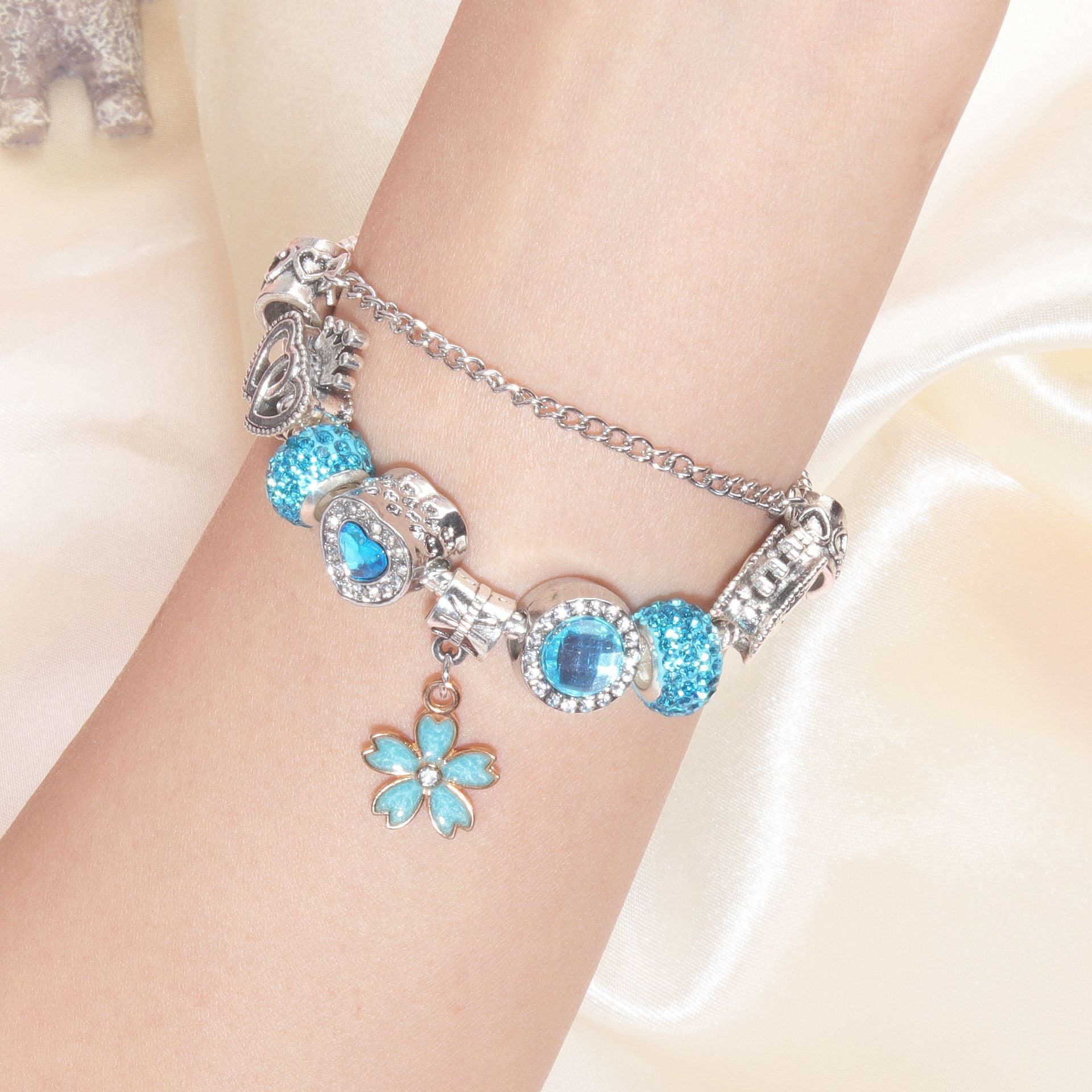 Rhinestone Heart & Crown Bead Bracelet,Fashion Sweet Jewelry for Women(blue-17cm) - Image 2